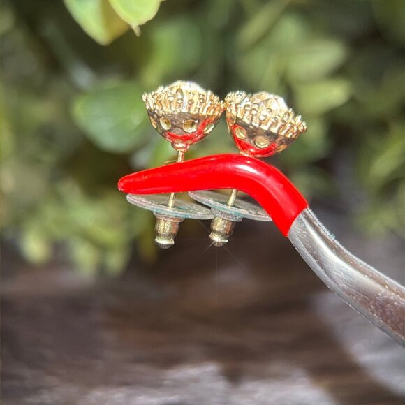 Kendra Scott Carly Champagne Color Stone Stud Earrings - Picture 6 of 7